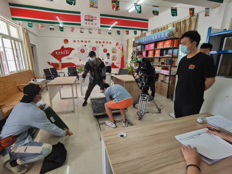 追星女孩心理学分析报告：浉河区广告片拍摄公司揭秘饭圈应援式传播逻辑